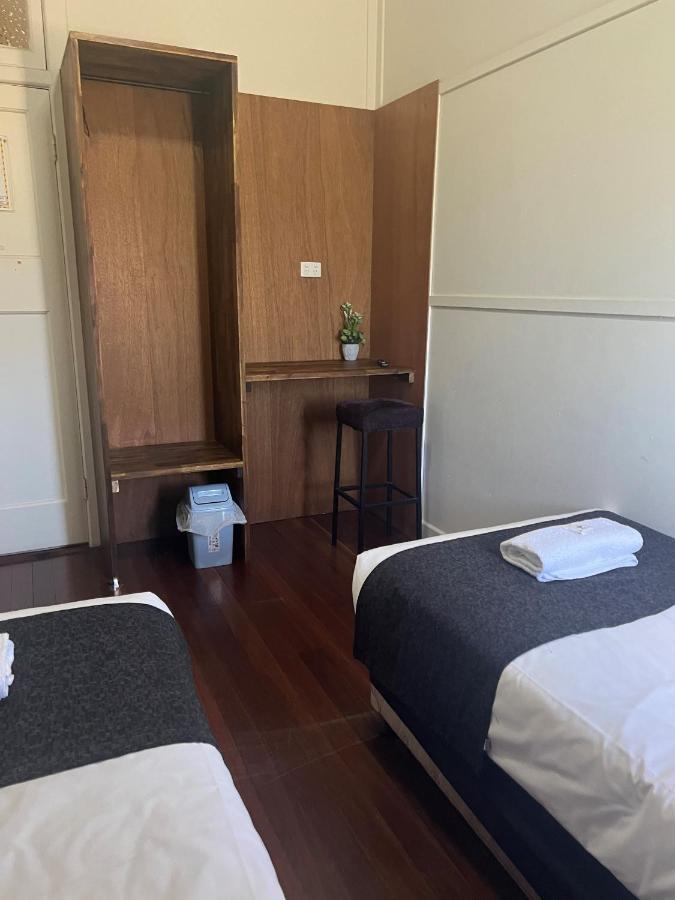 Gin Gin Budget Accommodation Kültér fotó